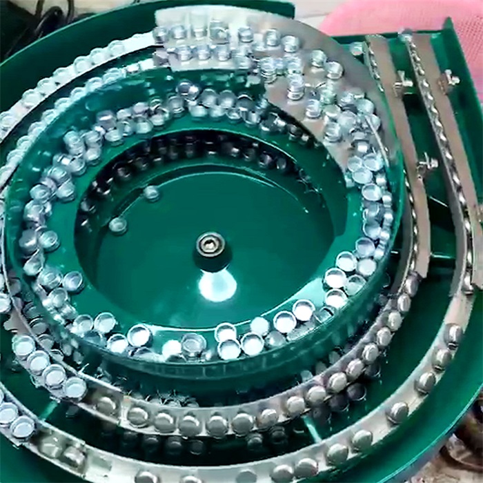 在線(xiàn)飛行激光打標(biāo)機(jī)送料機(jī)